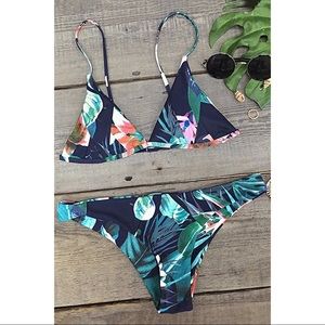 *never worn* cupshe triangle bikini tropical print